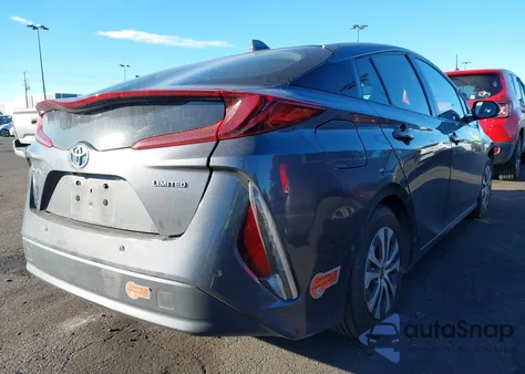 2020 Toyota Prius Prime Limited z USA, uszkodzony, nr VIN JTDKARFP2L3135465